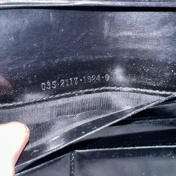 Vintage Gucci By Tom Ford 1998 black patent leather wallet - EUC - Picture 9 of 11